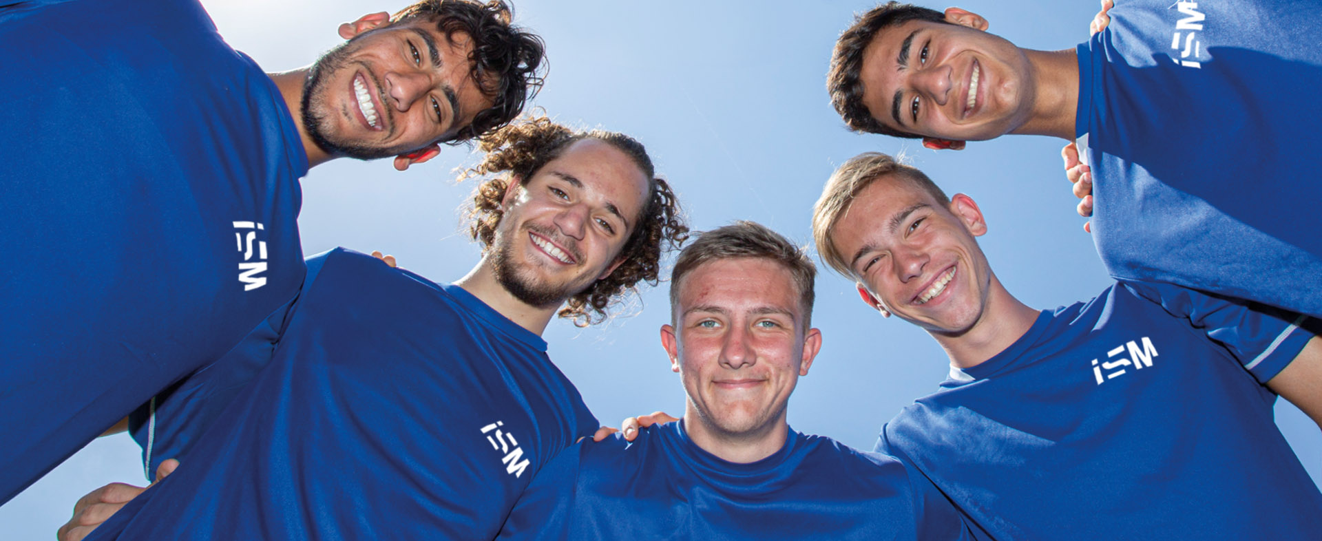 ISM2025_slide blu_1 desk